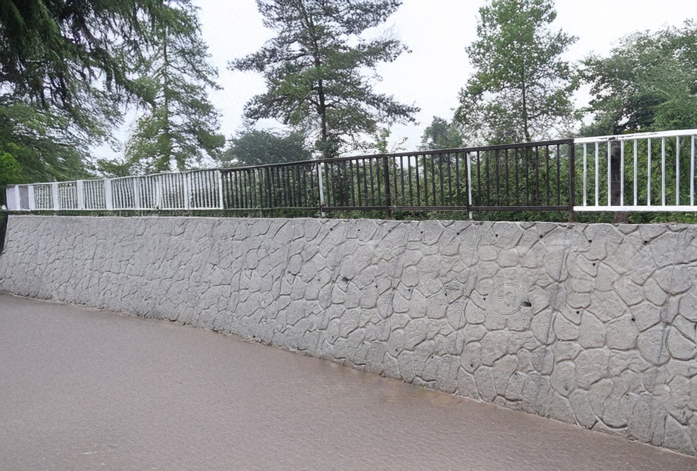 DSI DERE ISLAH PROJELERİ - DSI LOGOLU DESENLİ BETON KALIP